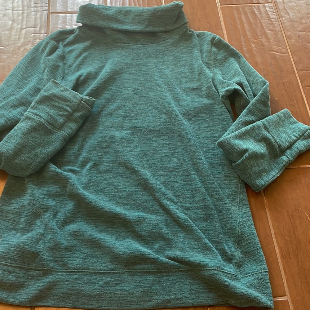 Green fleece turtle neck